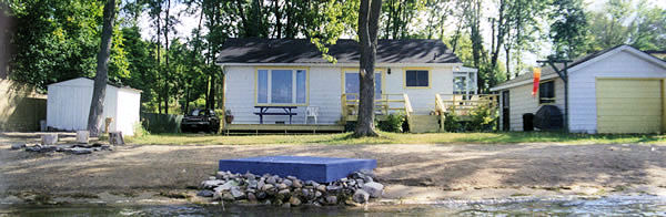 Sandbreeze Waterfront Cottage At Sandbanks Prince Edward County